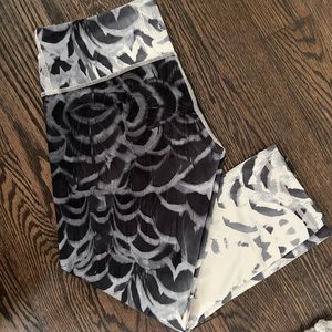 Lululemon Crop Yoga Pants